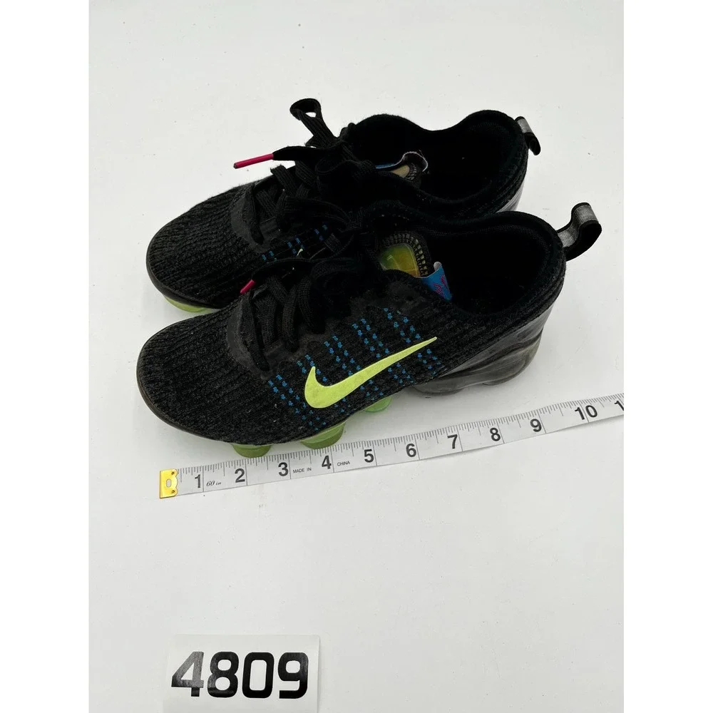 Nike Air VaporMax Flyknit 3 Youth 4Y Athletic Shoes Black Ghost Green Sneakers